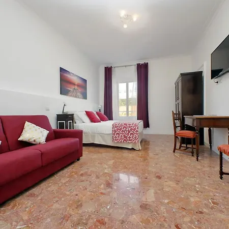 Ych-luminoso Per 8 Pax Apartament